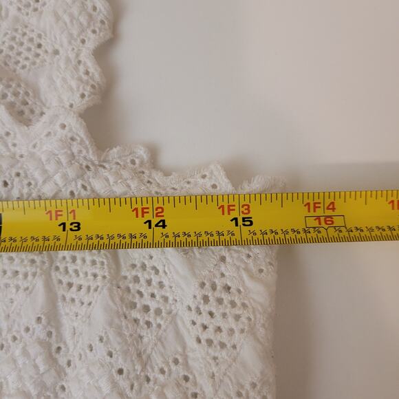 Old Navy Women’s Ivory/White Eyelet Camisole Top Size S Wide Straps Smocked Bust - Picture 9 of 10